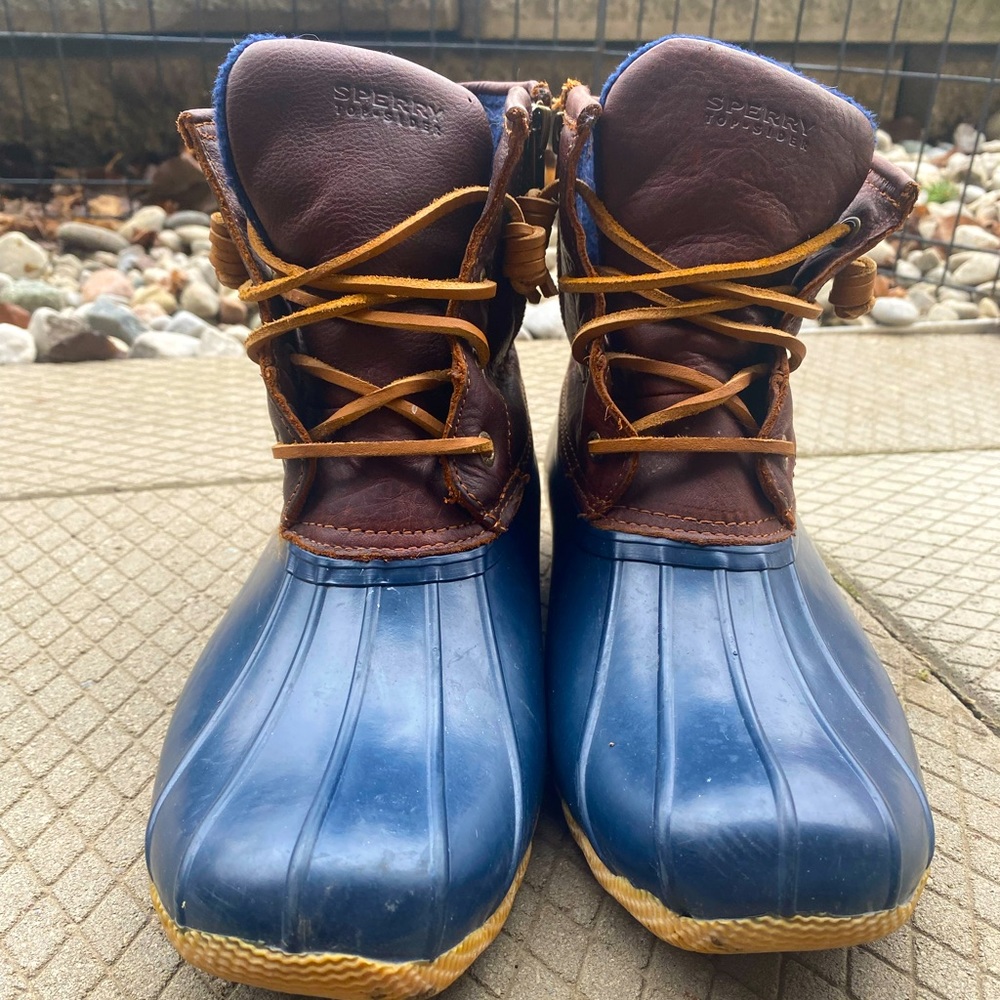 Women’s Sperry Saltwater Duck Boot Size 10